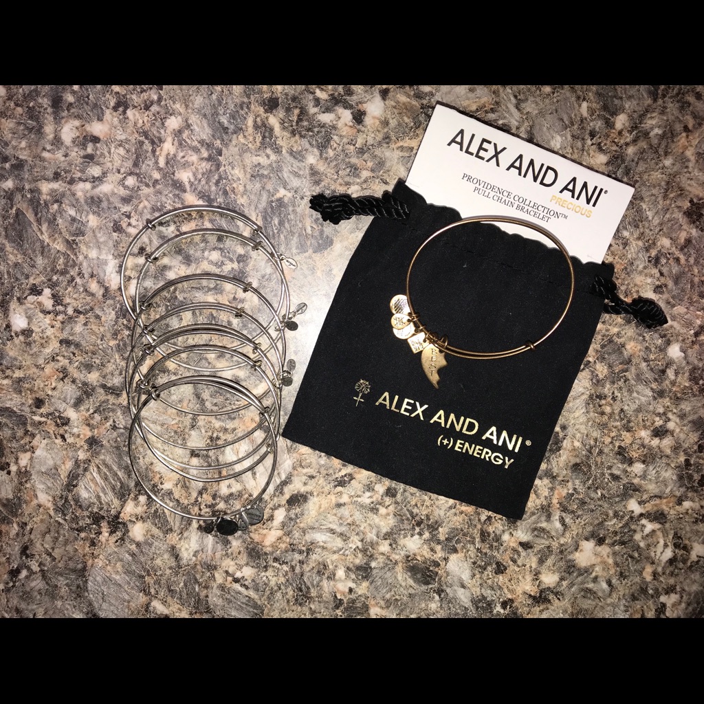 Lot Alex And Ani Bracelets (Qty:8)